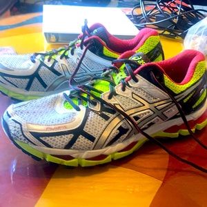 Asics Gel-Kayano 71  Size 10